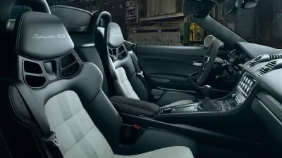 718 Spyder RS的内饰图片